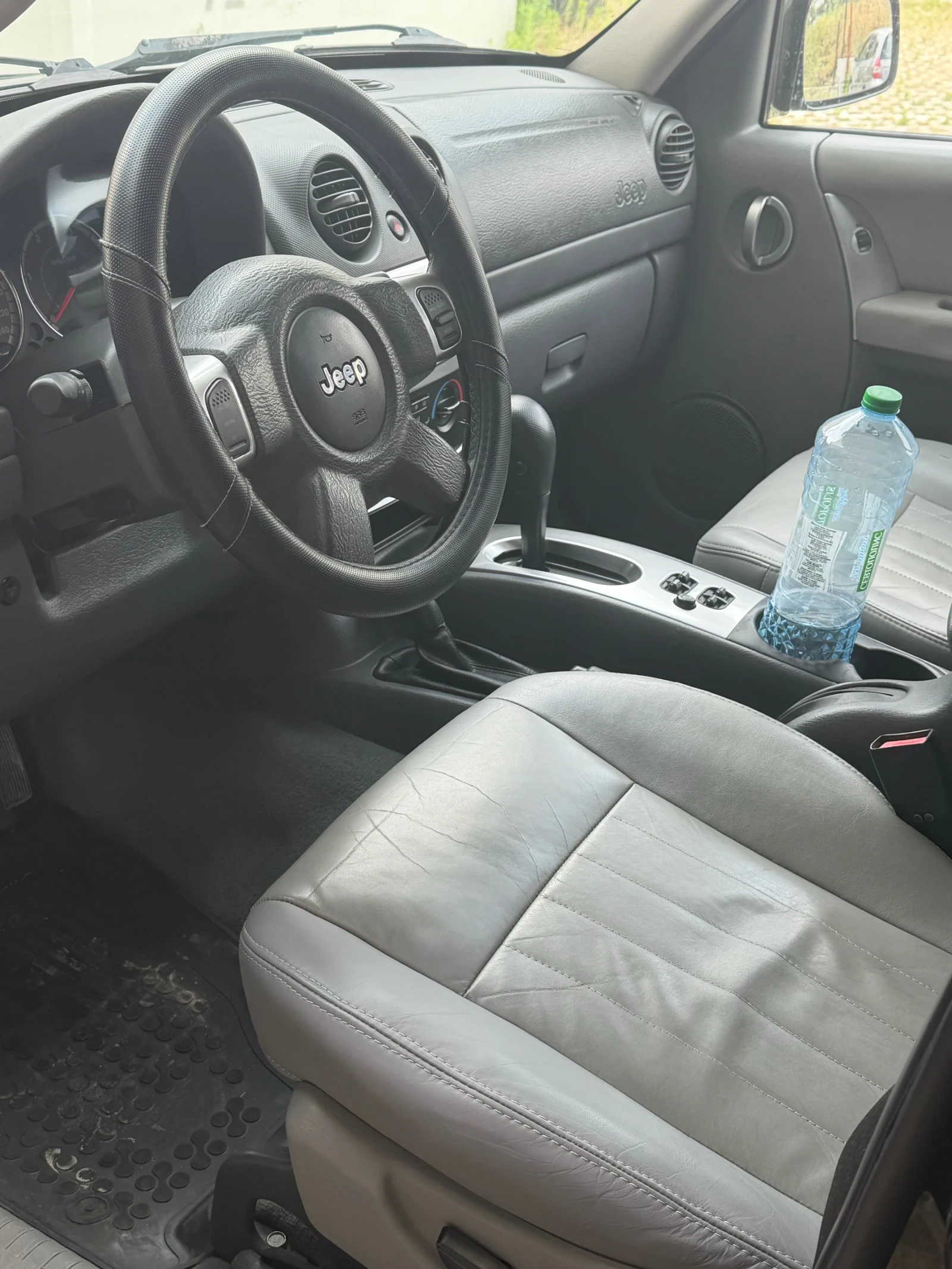 Jeep Cherokee 2.8 CRD , снимка 8 - Автомобили и джипове - 55235374