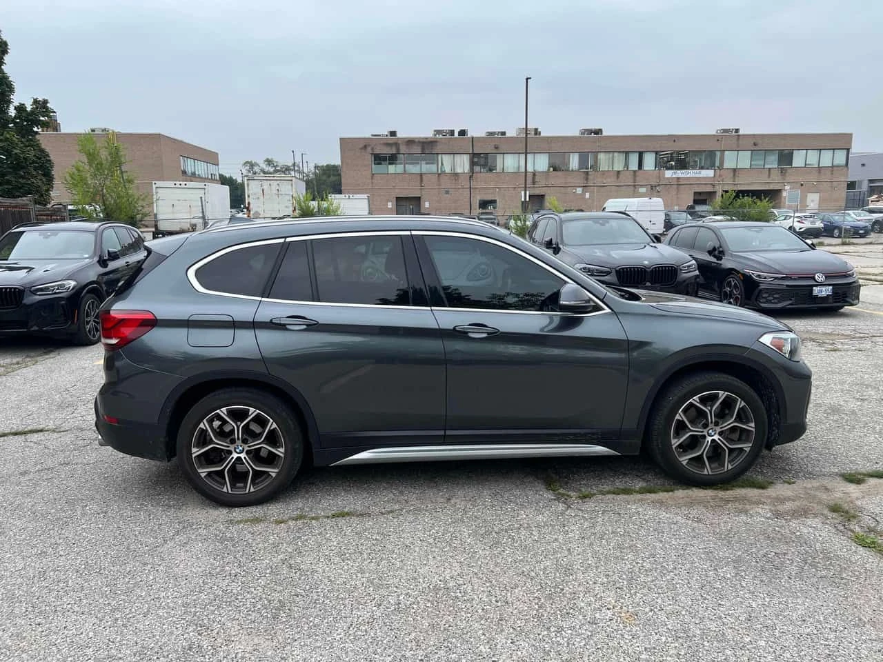 BMW X1 * xDrive28i * АВТОКРЕДИТ БЕЗ ПЪРВОНАЧАЛНА ВНОСКА* , снимка 3 - Автомобили и джипове - 55659568