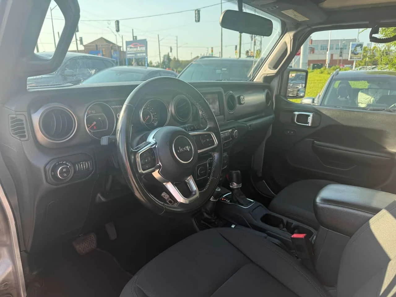 Jeep Gladiator Sport S  CARFAX, снимка 9 - Автомобили и джипове - 55750642