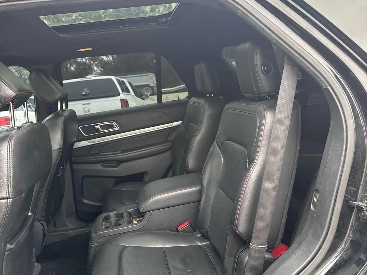 Ford Explorer * Sport * CARFAX * ЦЕНА ДО БГ, снимка 11 - Автомобили и джипове - 56180846