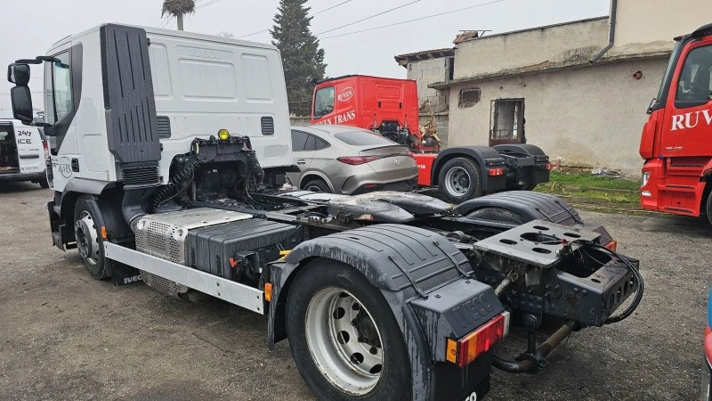 Iveco Stralis Специален, снимка 4 - Камиони - 48334667