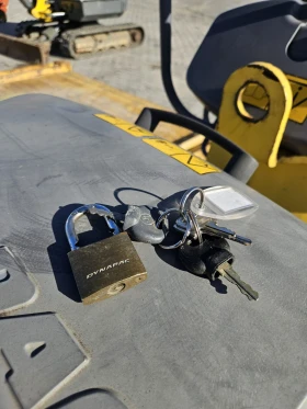 Валяк Dynapac cc800 НАЛИЧЕН, снимка 9