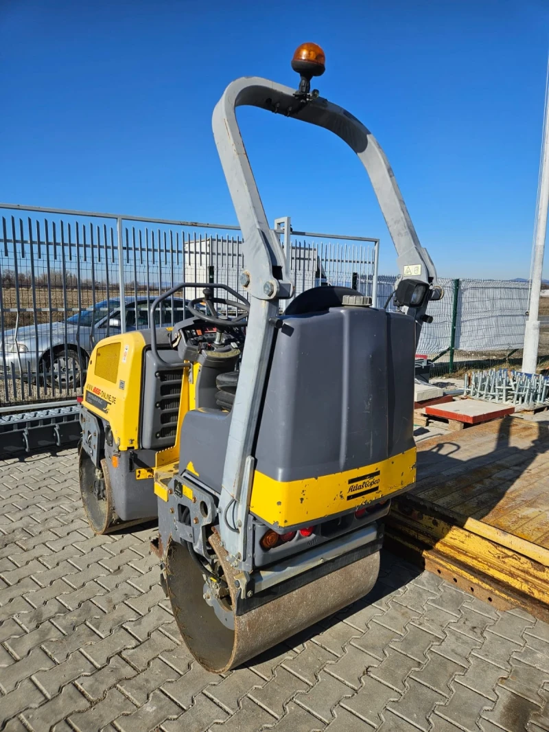 Валяк Dynapac cc800 НАЛИЧЕН, снимка 6 - Индустриална техника - 53126433