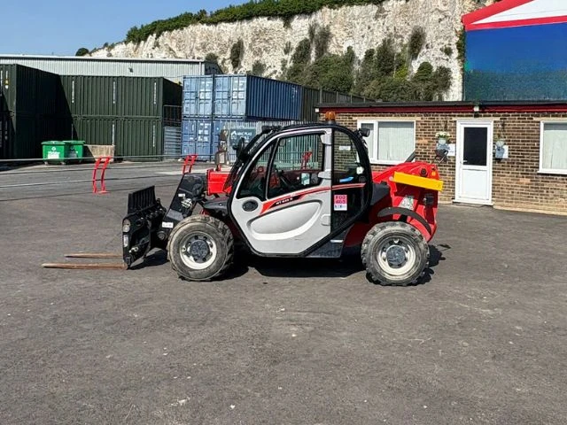 Телескопични товарачи Manitou MT 625 - изображение 3