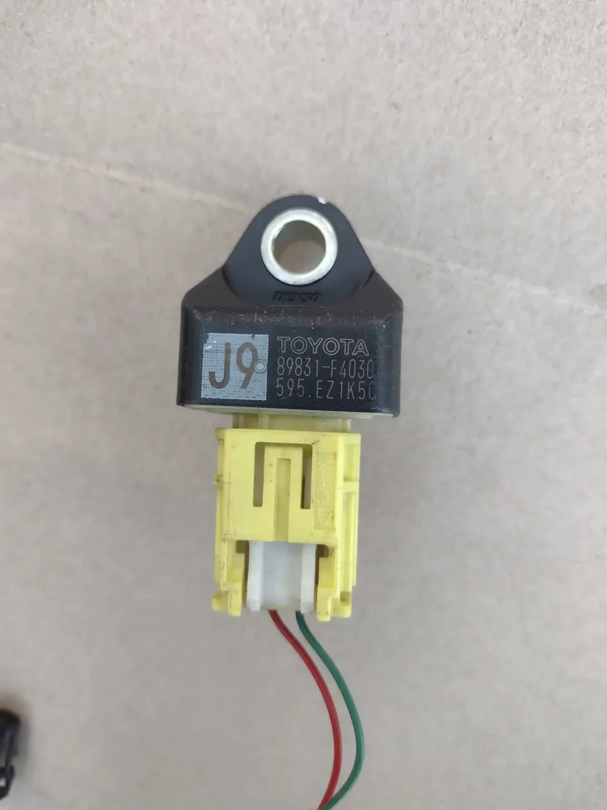 89831-F4030  AIRBAG (crash)   TOYOTA C-HR  89831F4030  J9 | Mobile.bg   1