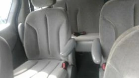 Chrysler Voyager 2,5 crdi, снимка 2