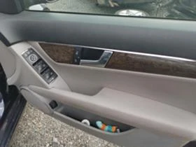 Mercedes-Benz C 220 Комби 646 в перфектно състояние , снимка 8