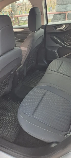 Ford Focus 1.5 - 9999 € / 19556.34 лв. - 38925730 7