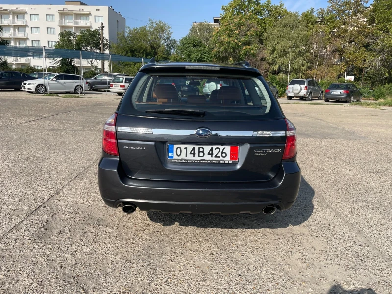 Subaru Outback 2.5 бензин-ГАЗ 173кс КАТО НОВА, снимка 5 - Автомобили и джипове - 46981677