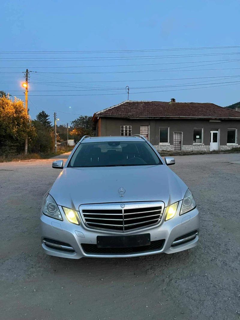 Mercedes-Benz E 220 E220CDI/PANO/ЛИЗИНГ, снимка 3 - Автомобили и джипове - 48999756