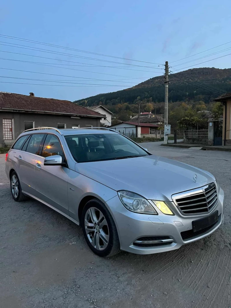 Mercedes-Benz E 220 E220CDI/PANO/ЛИЗИНГ, снимка 2 - Автомобили и джипове - 48999756