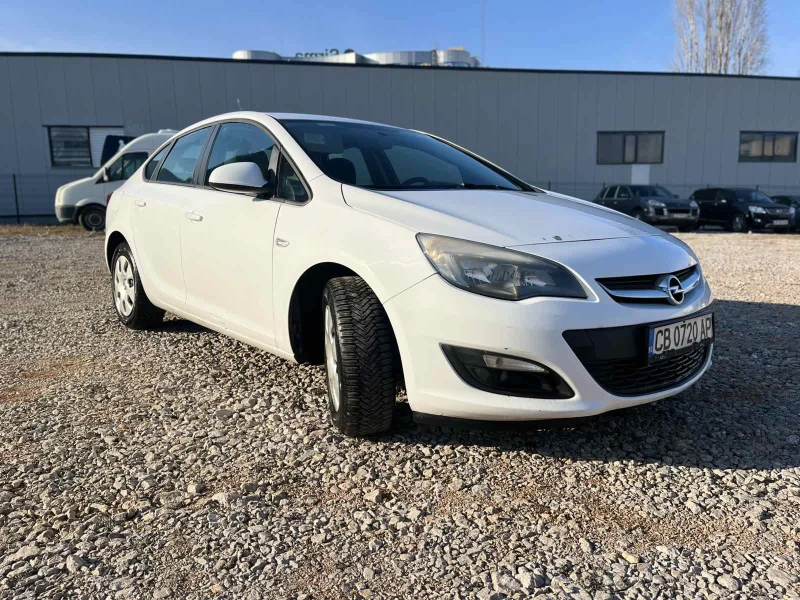 Opel Astra, снимка 4 - Автомобили и джипове - 49102916