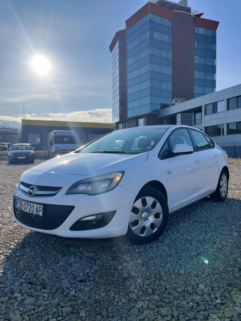 Opel Astra, снимка 1 - Автомобили и джипове - 49102916