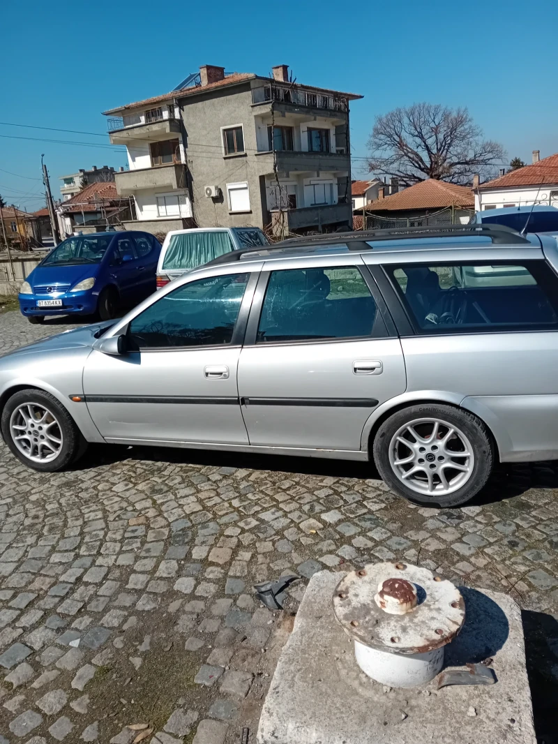 Opel Vectra 1.8/100 киловата бартер за дизел, снимка 3 - Автомобили и джипове - 49368401