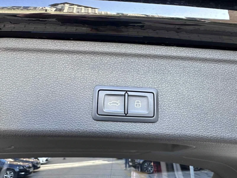Audi A4 3.0tdi  Quattro/Matrix/Virtual/Hedap/MediaB&O, снимка 16 - Автомобили и джипове - 52627992