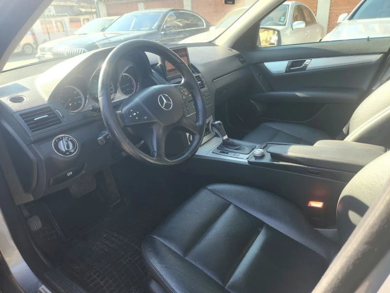 Mercedes-Benz C 220 НАВИ АВТОМАТИК КОЖЕН САЛОН , снимка 9 - Автомобили и джипове - 52068840