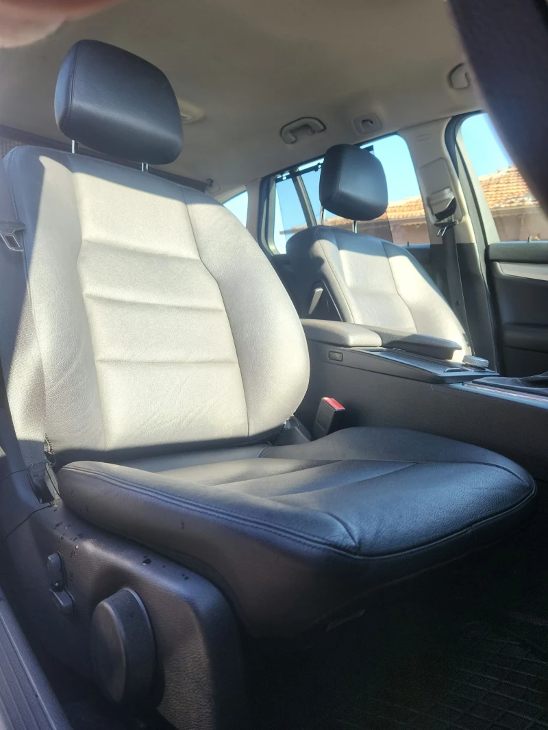Mercedes-Benz C 220 НАВИ АВТОМАТИК КОЖЕН САЛОН , снимка 13 - Автомобили и джипове - 52068840