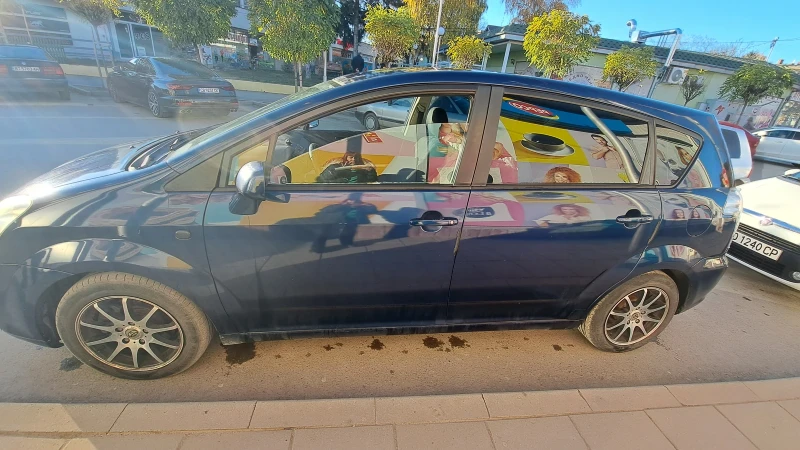 Toyota Corolla verso, снимка 3 - Автомобили и джипове - 52217281