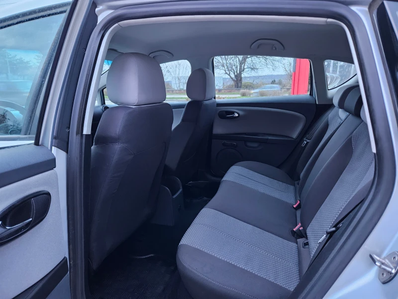 Seat Leon 1.6, 102к.с., LED, Уникат!, снимка 8 - Автомобили и джипове - 52666807