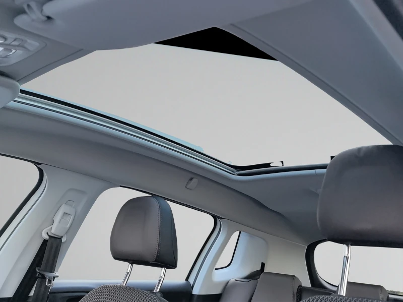 Peugeot 2008 1.2 VTI 82 hp MT5, снимка 15 - Автомобили и джипове - 52825394