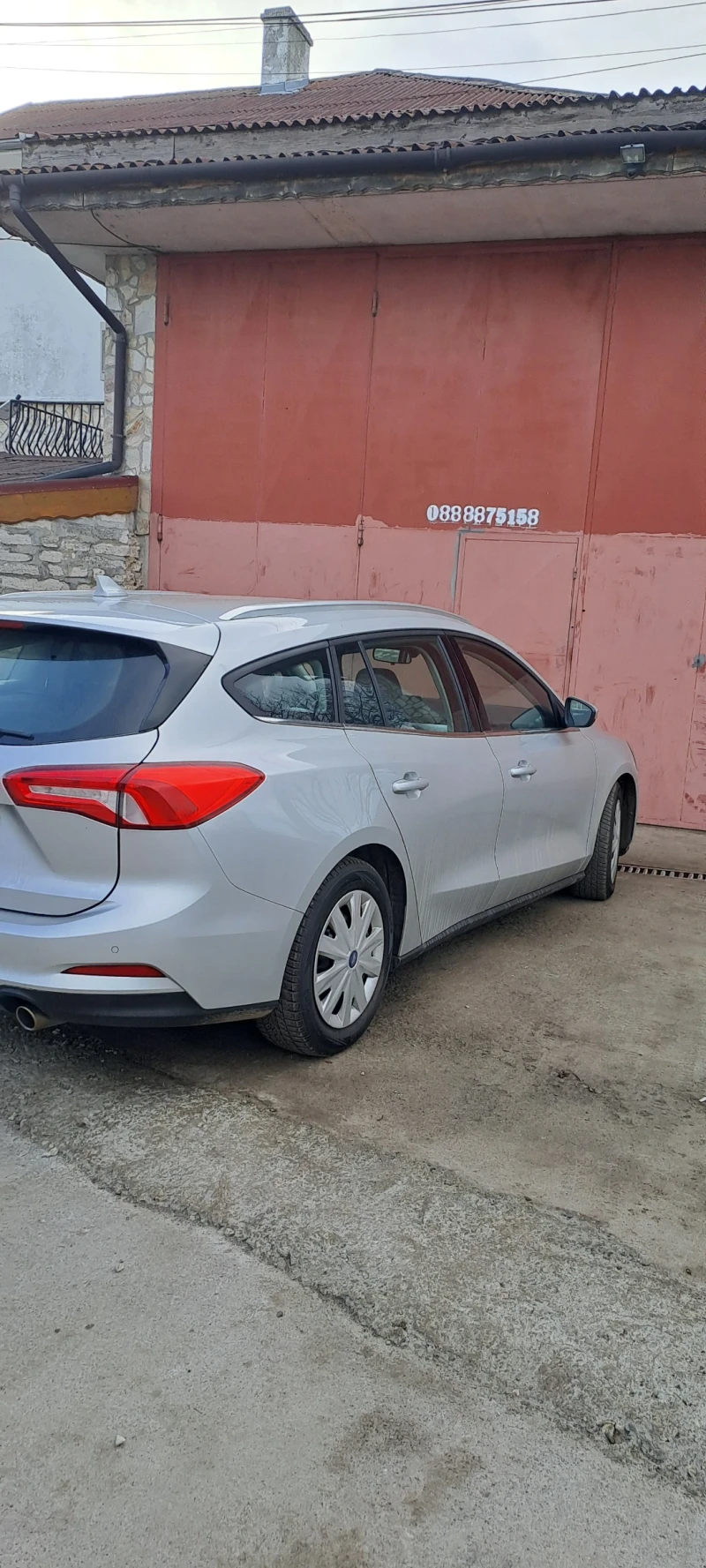Ford Focus 1.5, снимка 2 - Автомобили и джипове - 53024471