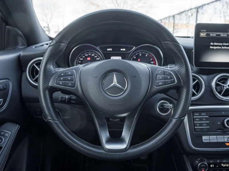 Mercedes-Benz CLA * CLA250 4M * CARFAX * ЦЕНА ДО БГ, снимка 11 - Автомобили и джипове - 53275505