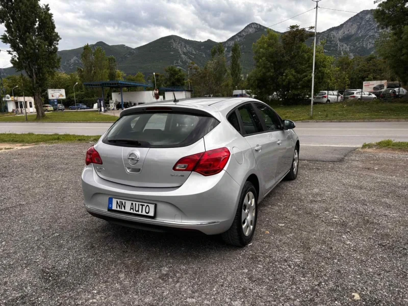 Opel Astra 1.4I 87кс, снимка 8 - Автомобили и джипове - 53307487