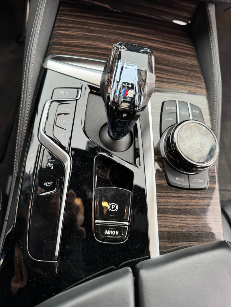 BMW 540 i xDrive M-pack Mild Hybrid, снимка 8 - Автомобили и джипове - 53507690