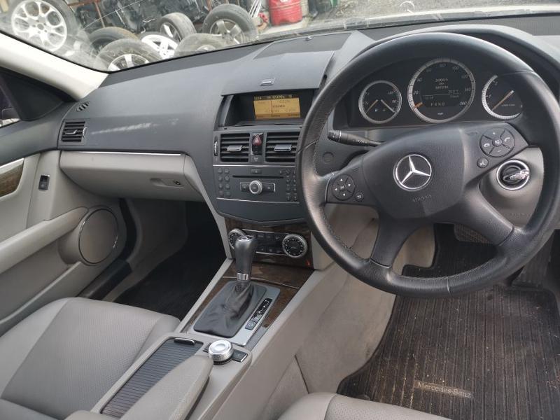Mercedes-Benz C 220 Комби 646 в перфектно състояние , снимка 10 - Автомобили и джипове - 26301955