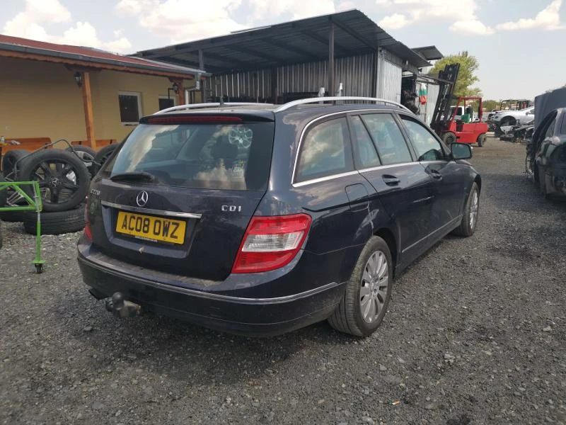 Mercedes-Benz C 220 Комби 646 в перфектно състояние , снимка 14 - Автомобили и джипове - 26301955