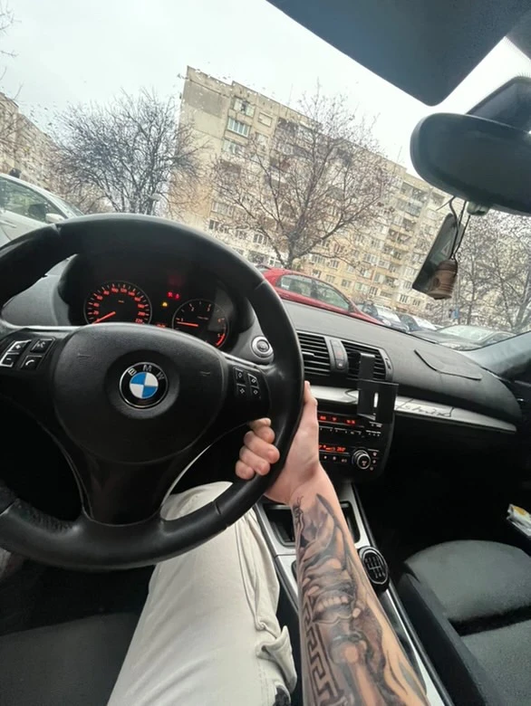 BMW 118, снимка 9 - Автомобили и джипове - 48757829