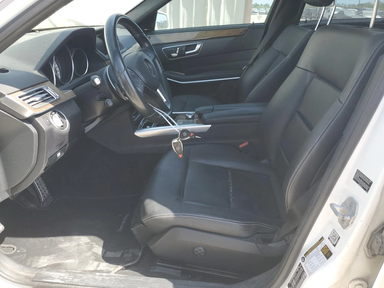 Mercedes-Benz E 350 4MATIC Harman, Key less, Памет, 2 ключа - изображение 7