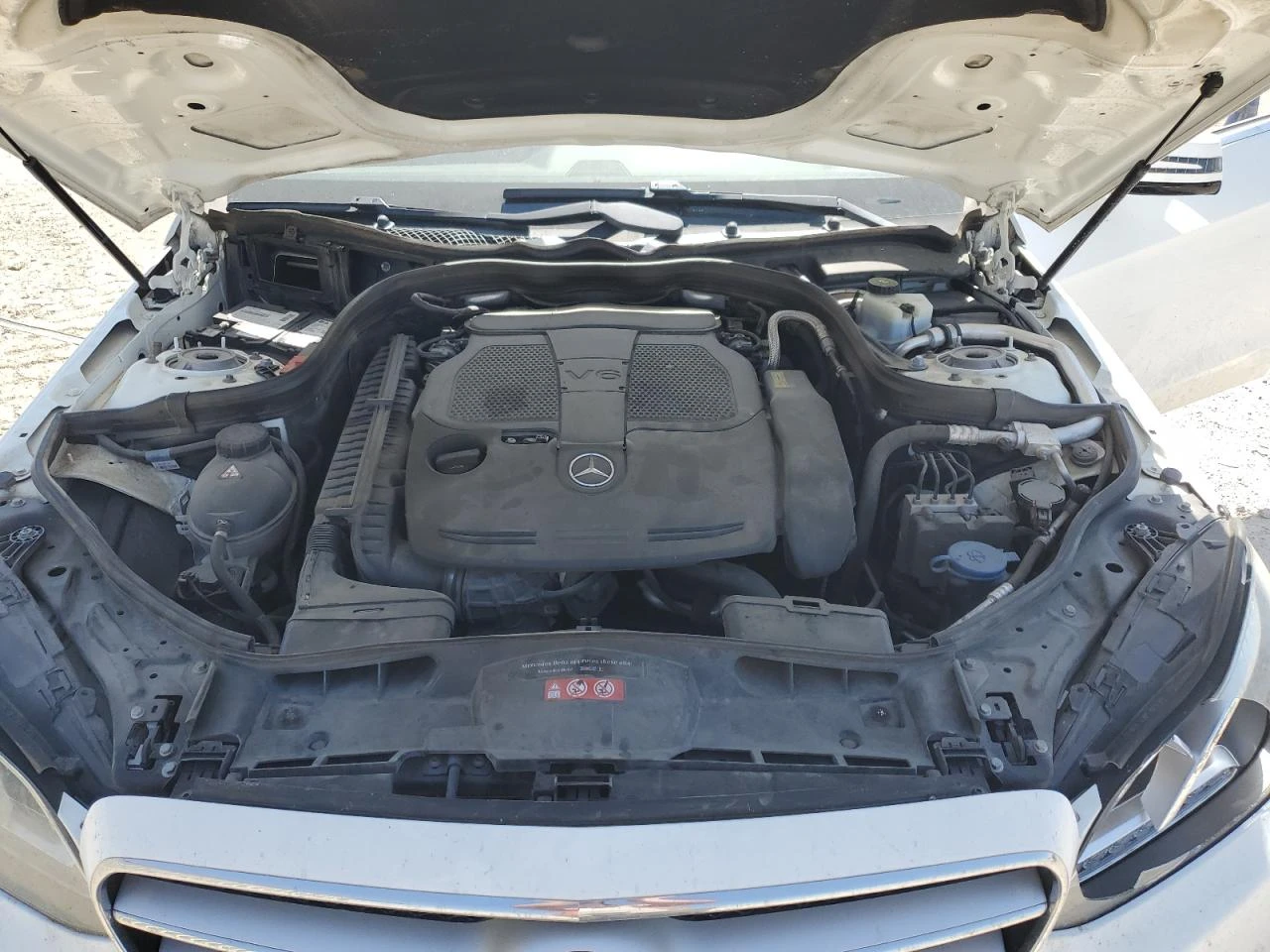 Mercedes-Benz E 350 4MATIC Harman, Key less, Памет, 2 ключа - изображение 10