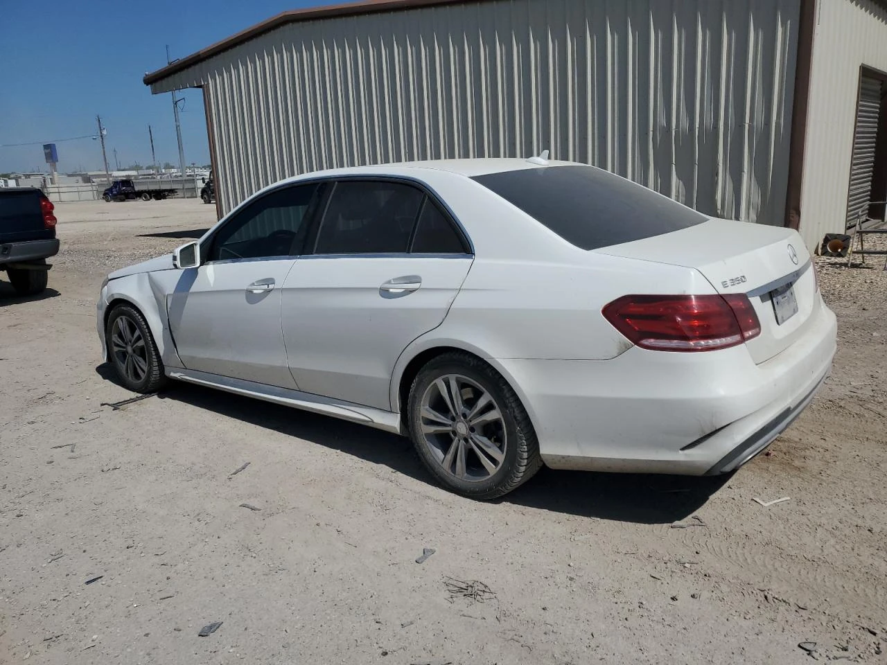 Mercedes-Benz E 350 4MATIC Harman, Key less, Памет, 2 ключа - изображение 3
