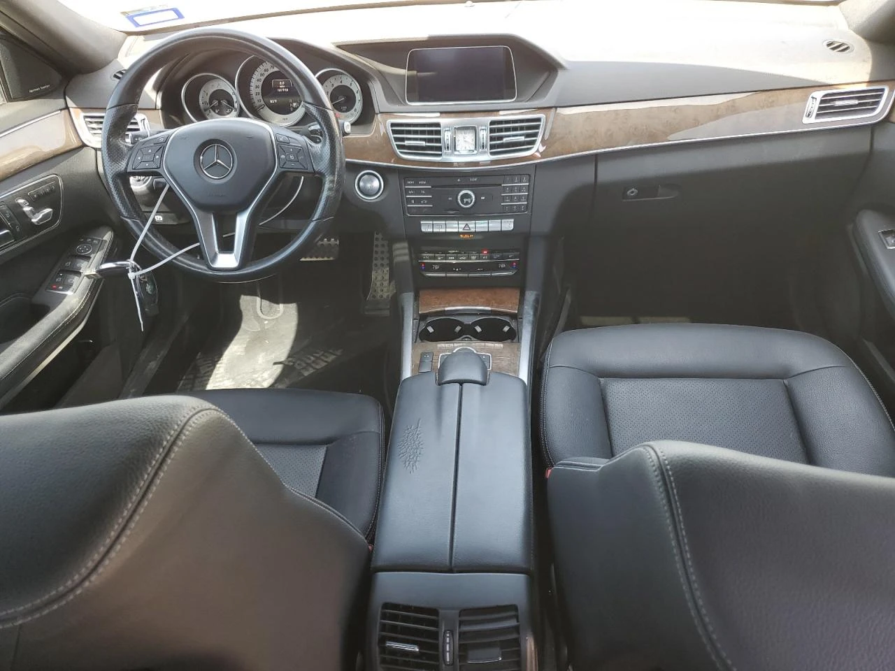 Mercedes-Benz E 350 4MATIC Harman, Key less, Памет, 2 ключа - изображение 8