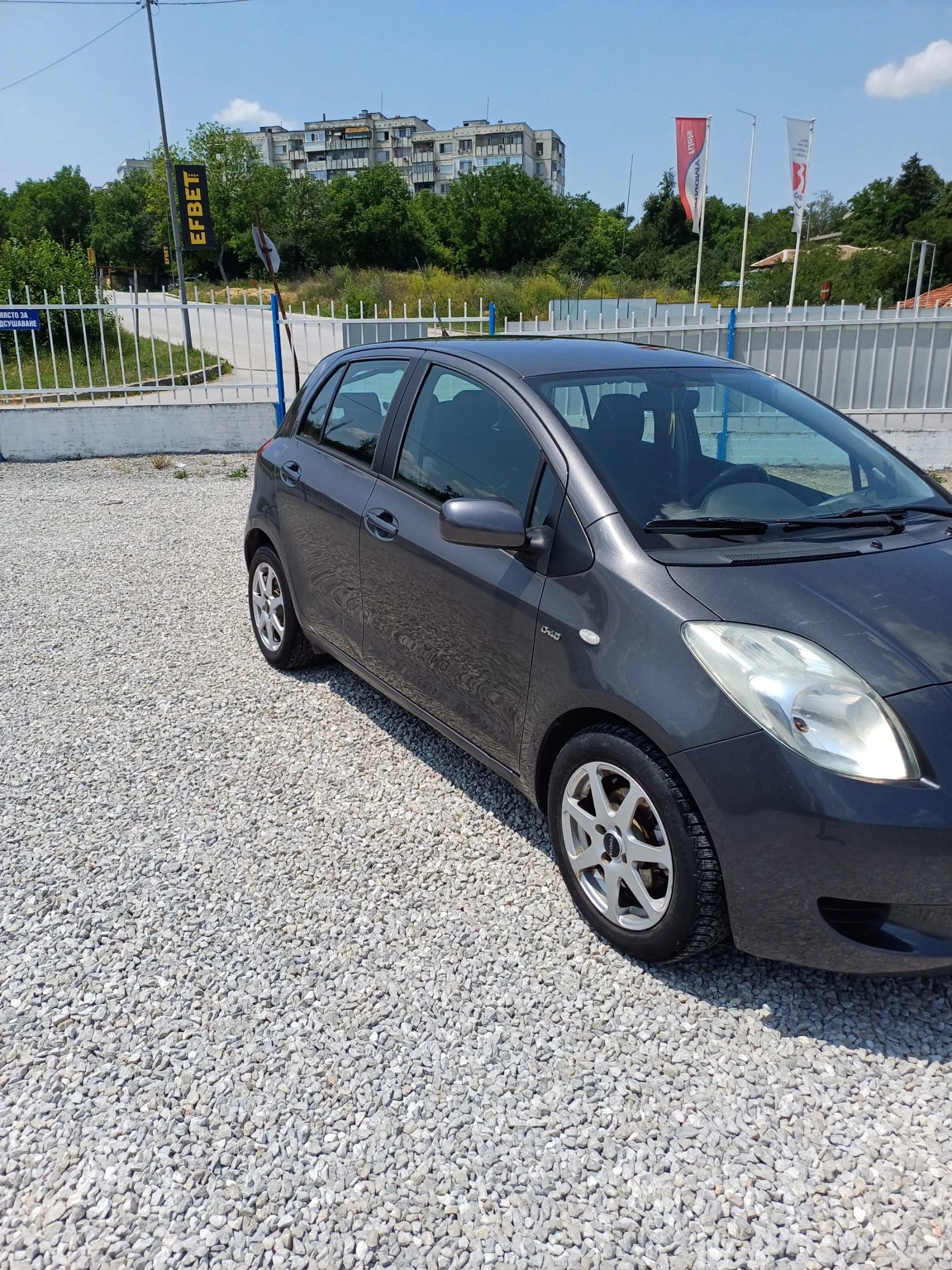 Toyota Yaris 1.4D - изображение 2