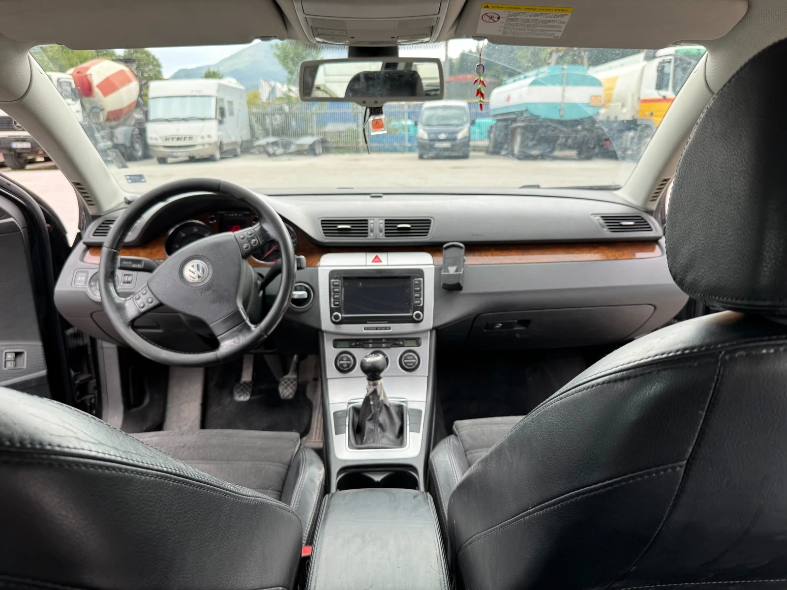 VW Passat VW Passat B6 Variant 2.0 TDI Highline 140 к.с 4x4 - изображение 7