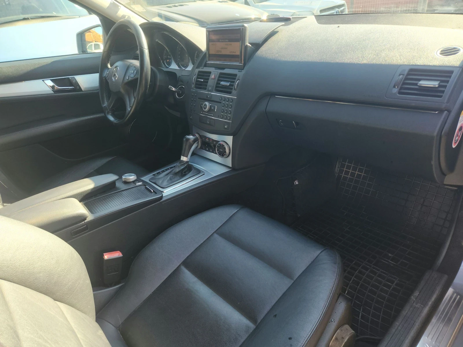 Mercedes-Benz C 220 НАВИ АВТОМАТИК КОЖЕН САЛОН  - изображение 8