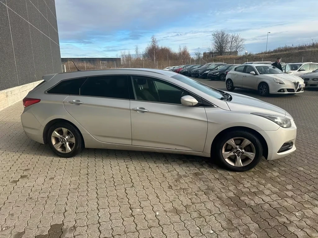 Hyundai I40 1.7 diezel Blue Style 141кс автомат - изображение 4