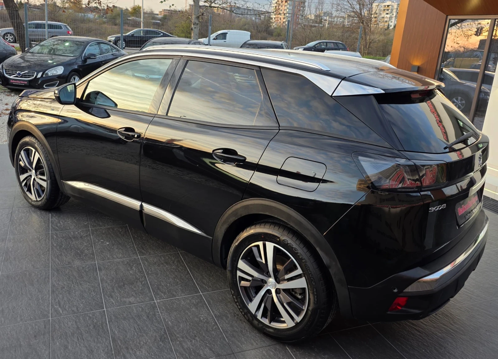 Peugeot 3008 PLUG-IN HYBRID 225E-EAT8 ALLURE PACK - изображение 4