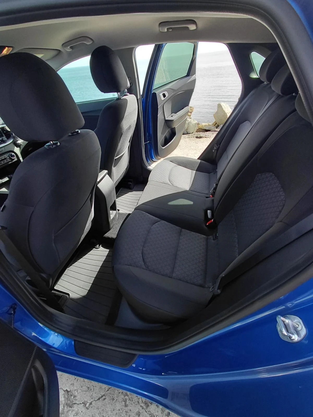 Kia Ceed 1.5 Т, снимка 6 - Автомобили и джипове - 53637121