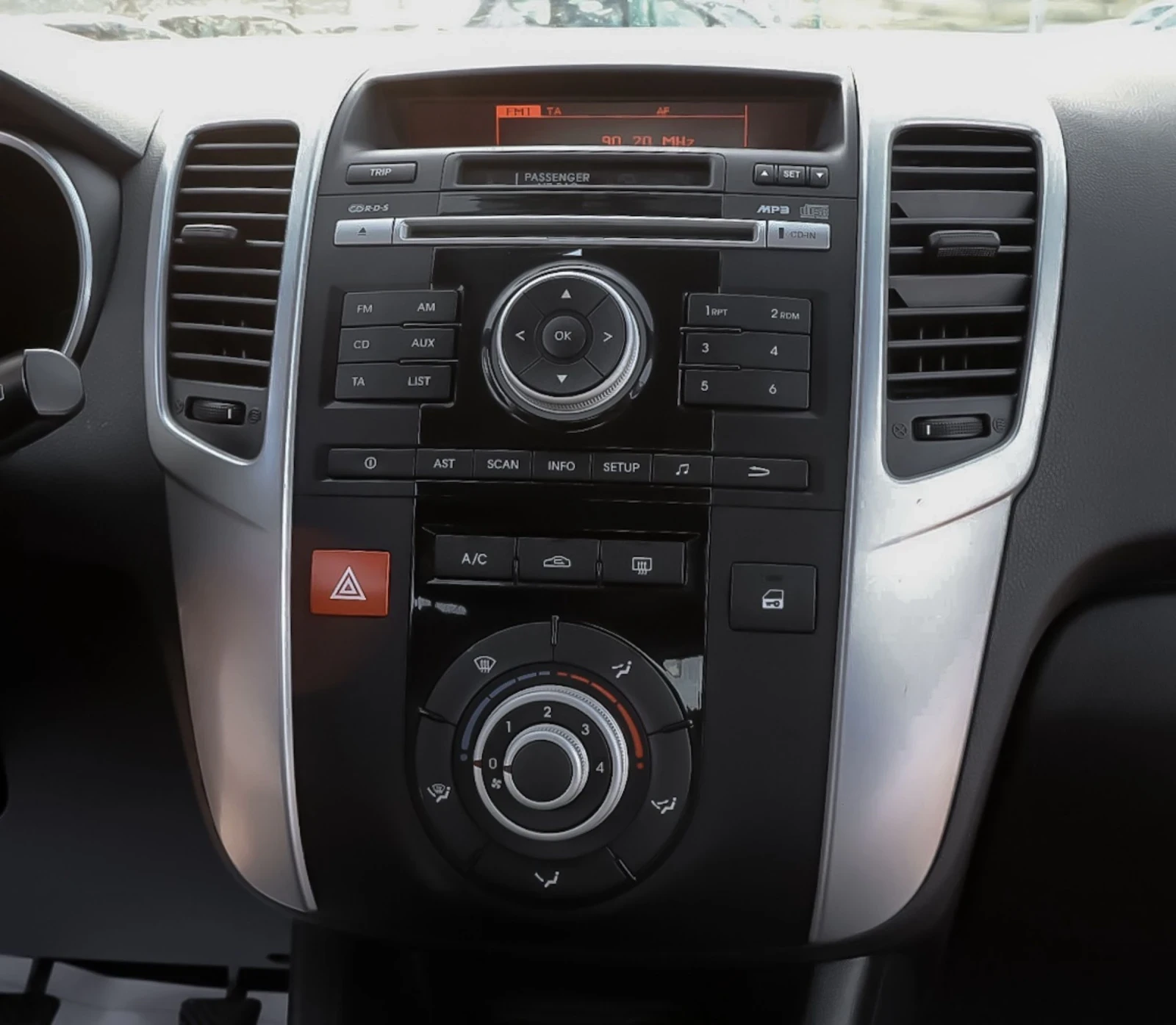 Kia Venga 1.4i 85хил.км!!!! , снимка 16 - Автомобили и джипове - 53815791