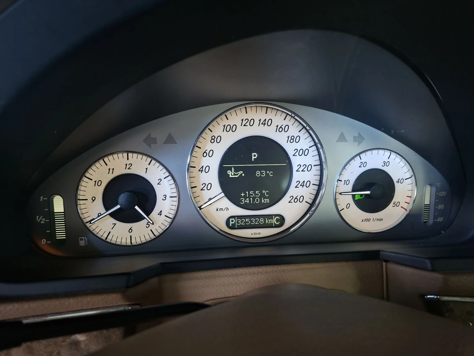 Mercedes-Benz E 320 avangarde, снимка 12 - Автомобили и джипове - 53852580