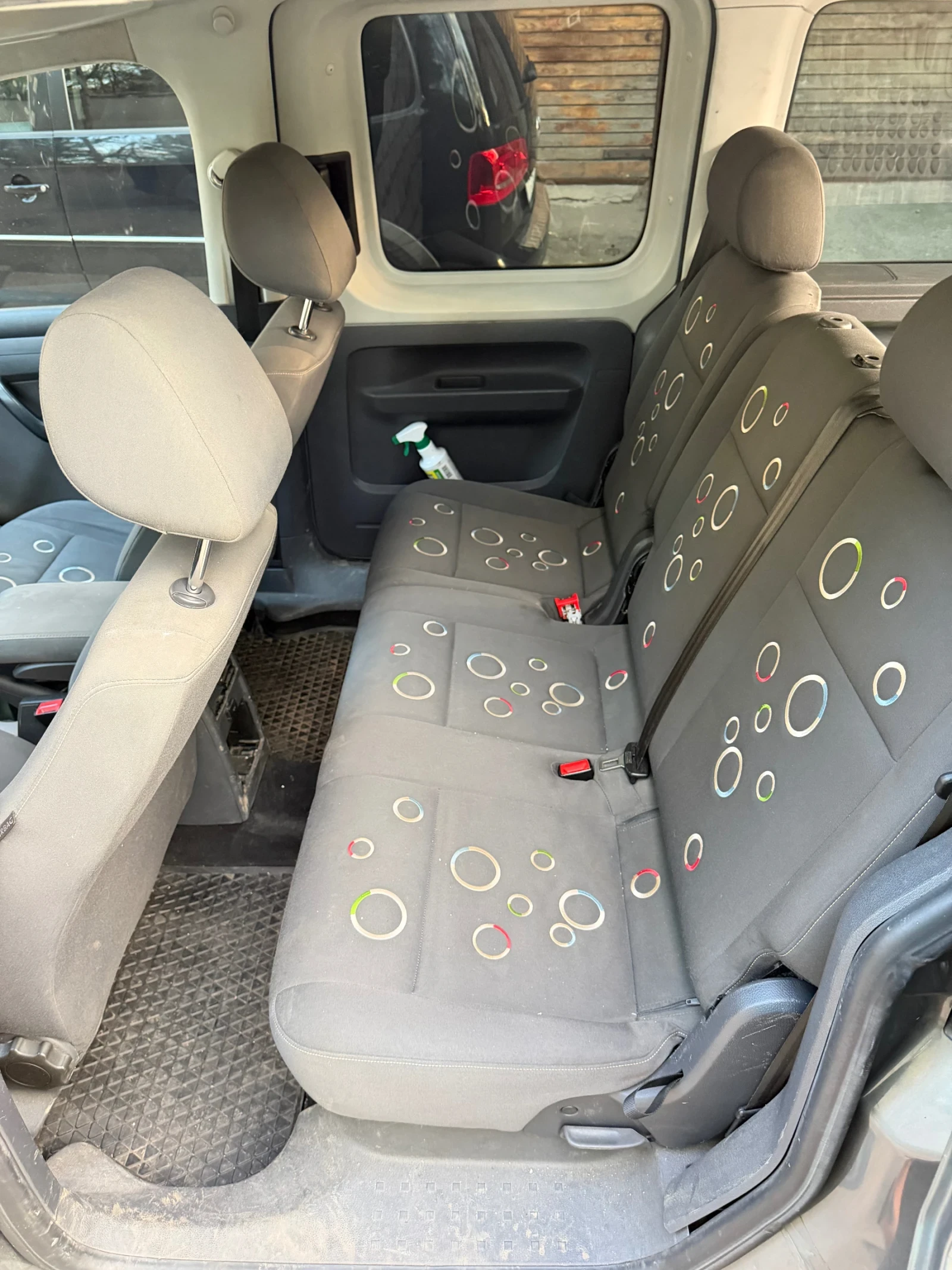 VW Caddy, снимка 8 - Автомобили и джипове - 54230219