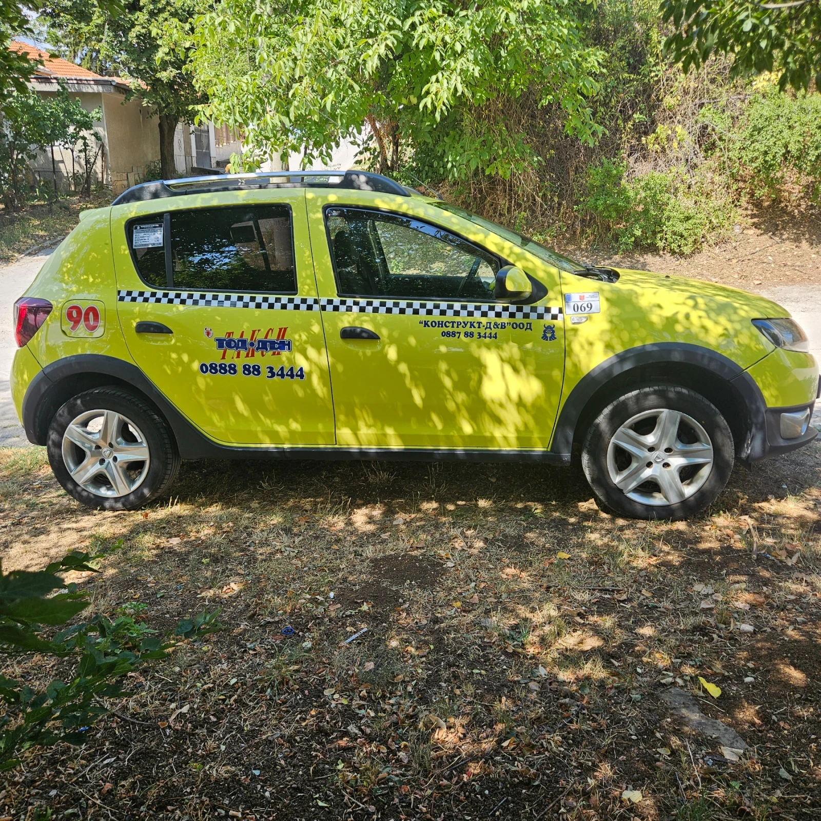 Dacia Sandero 1.5 dci, снимка 3 - Автомобили и джипове - 54556493
