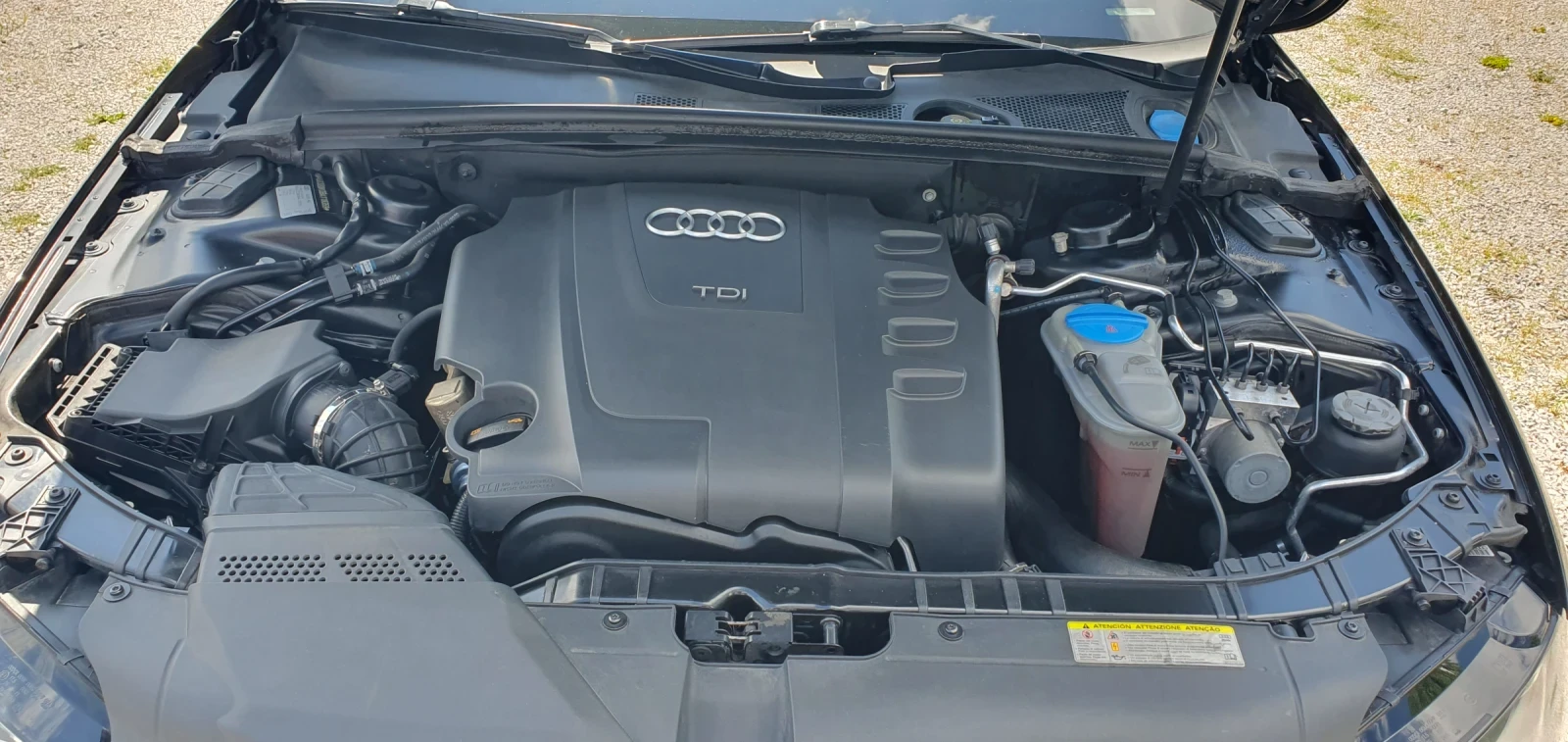 Audi A4 2, 0 TDI AUTOMATIC, снимка 14 - Автомобили и джипове - 54596424