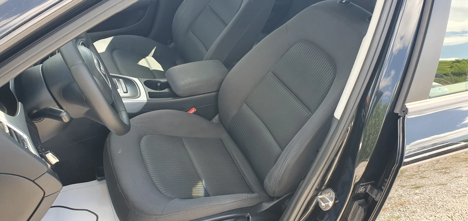 Audi A4 2, 0 TDI AUTOMATIC, снимка 11 - Автомобили и джипове - 54596424