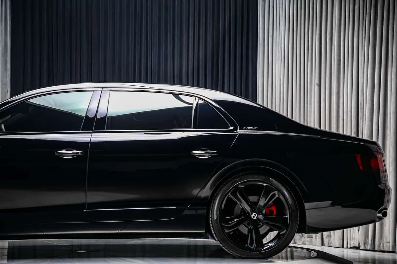 Bentley Flying Spur * W12 S COMFORT SPECIFICATION 626HP| LOWKM| REDINT, снимка 17 - Автомобили и джипове - 54785314