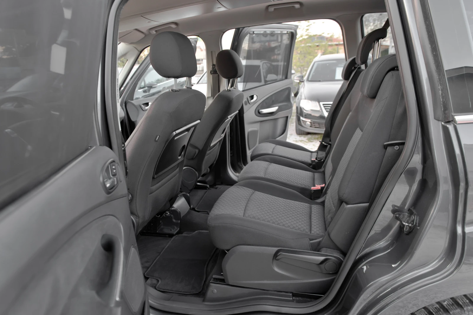 Ford Galaxy 2.0tdci 140ks 7mesta, снимка 10 - Автомобили и джипове - 54861216