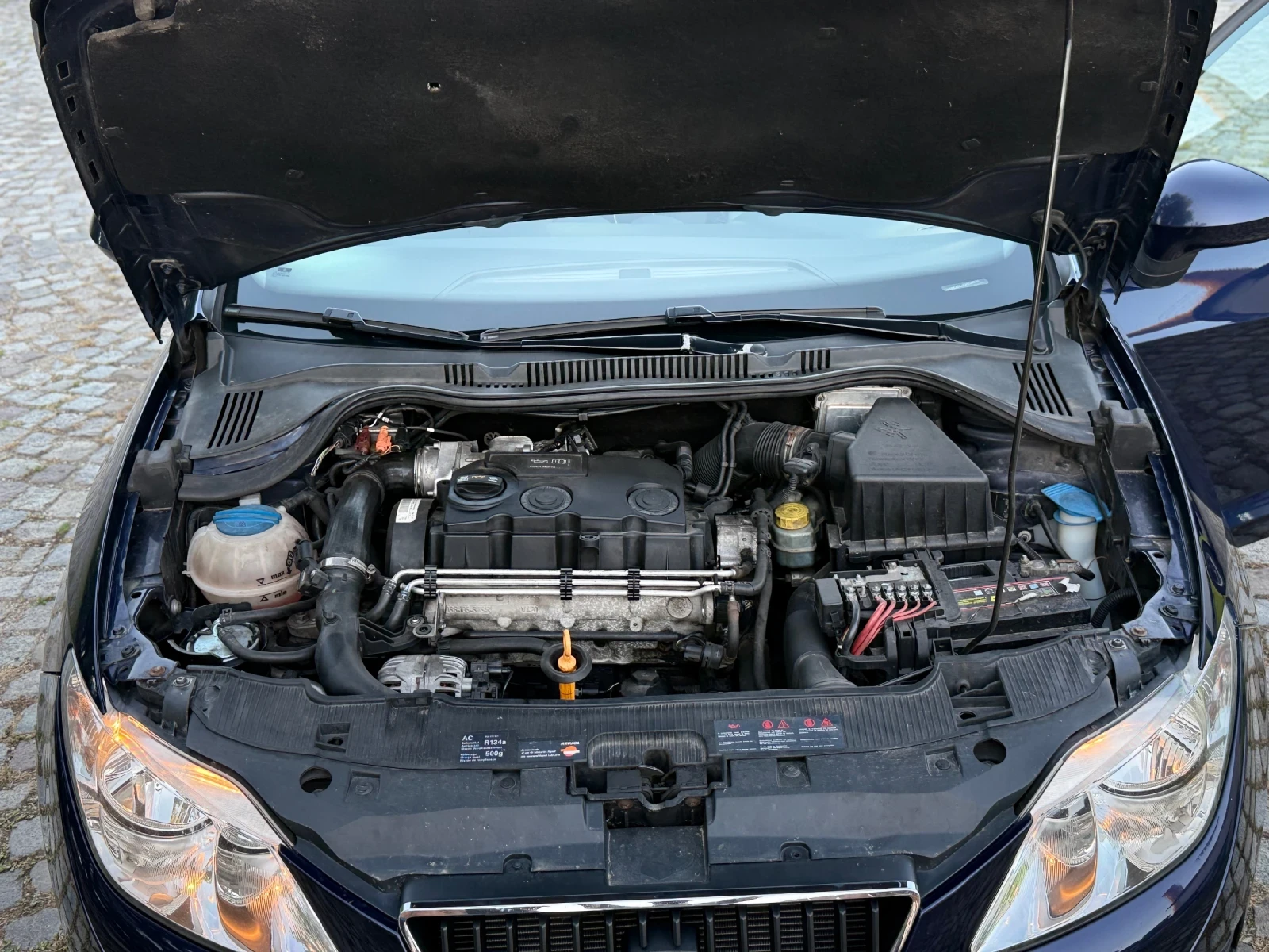 Seat Ibiza 1.9 105 * Клима* Подгрев* Икономичен!, снимка 15 - Автомобили и джипове - 54907494